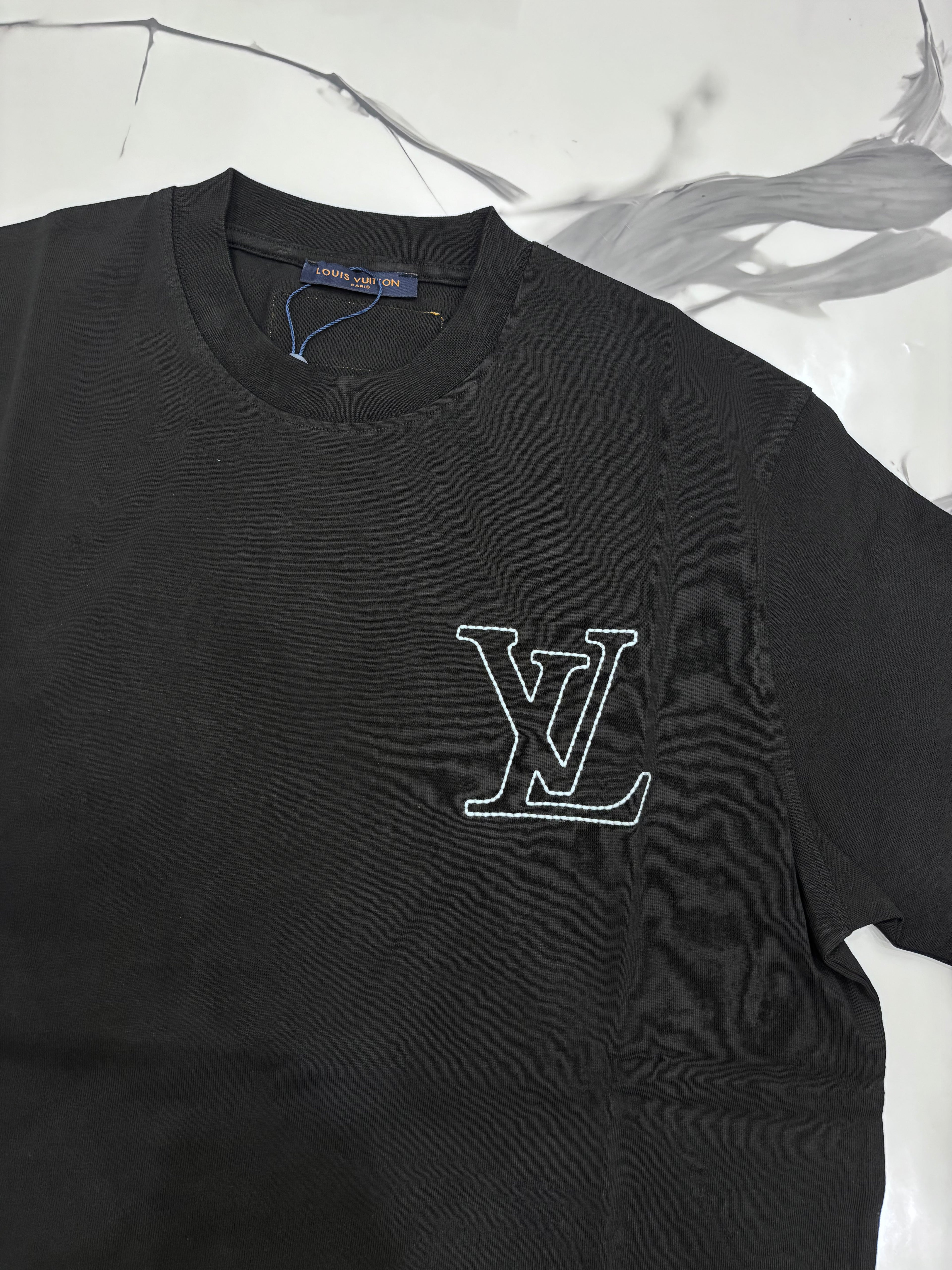 T-SHIRT LV NERA