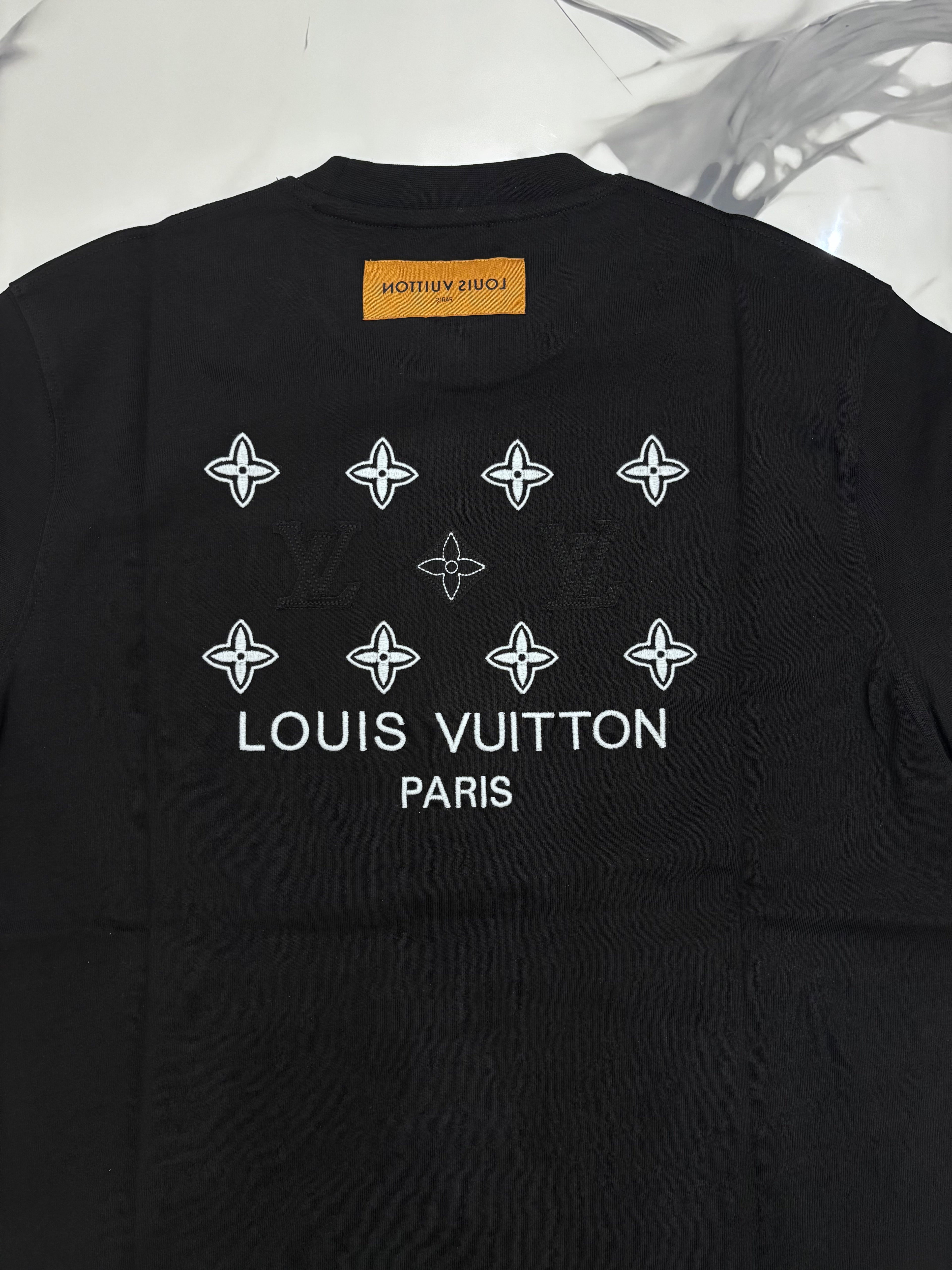 T-SHIRT LV NERA