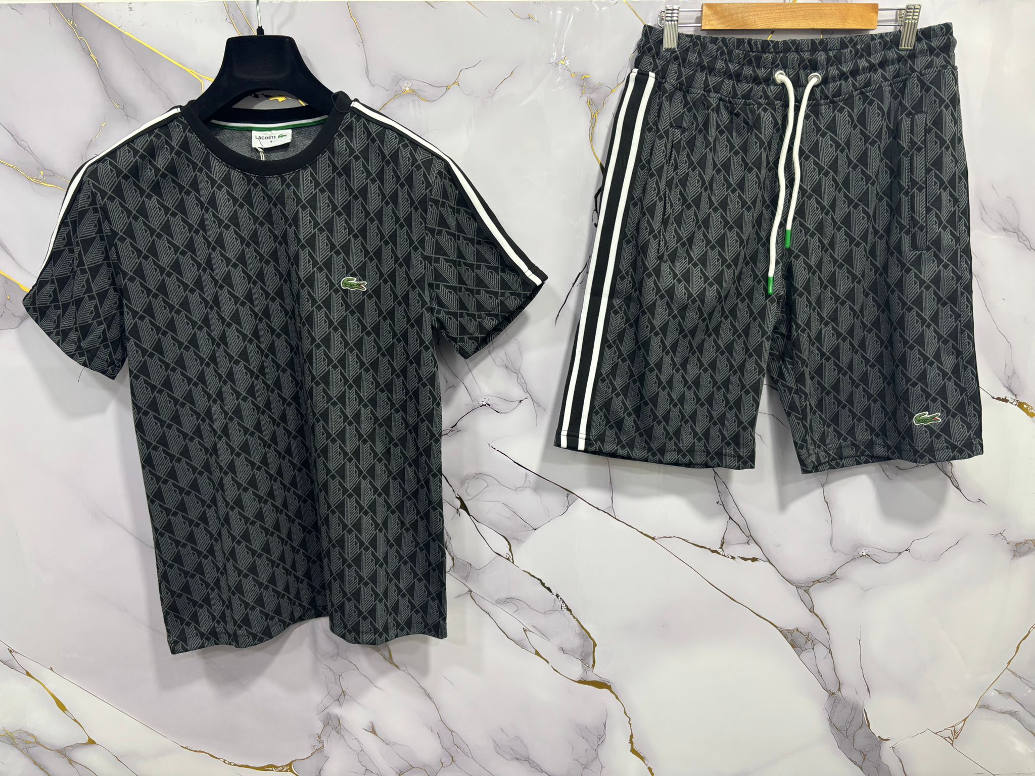 COMPLETO LACOSTE (SHIRT+BERMUDA)