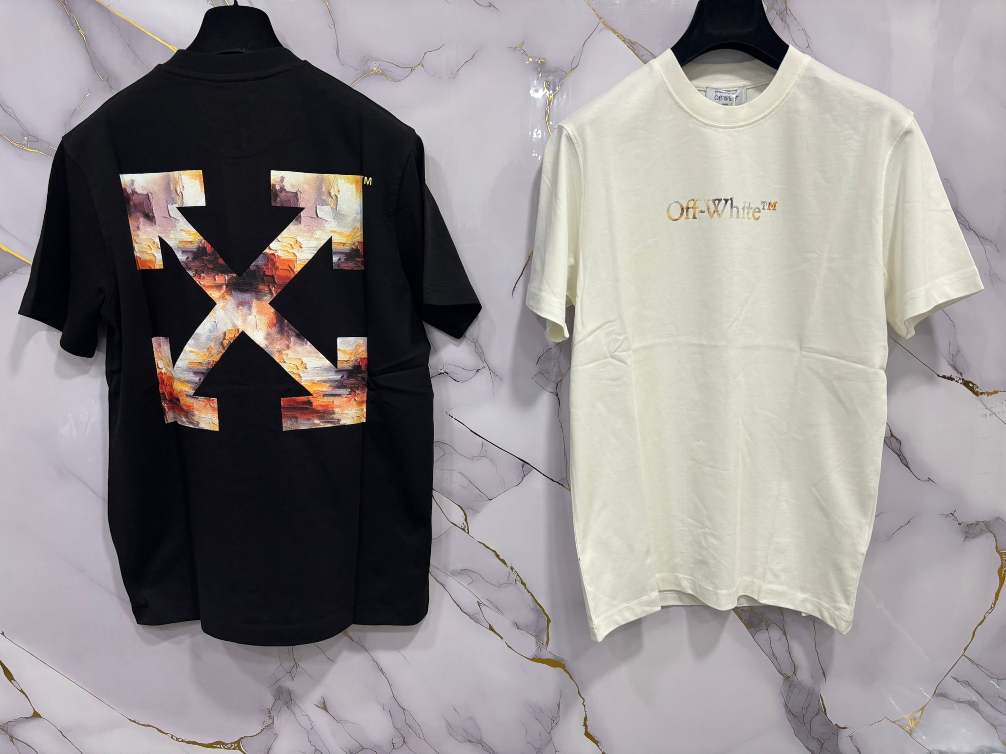 T-SHIRT OFF (SCRITTA COLORATA)