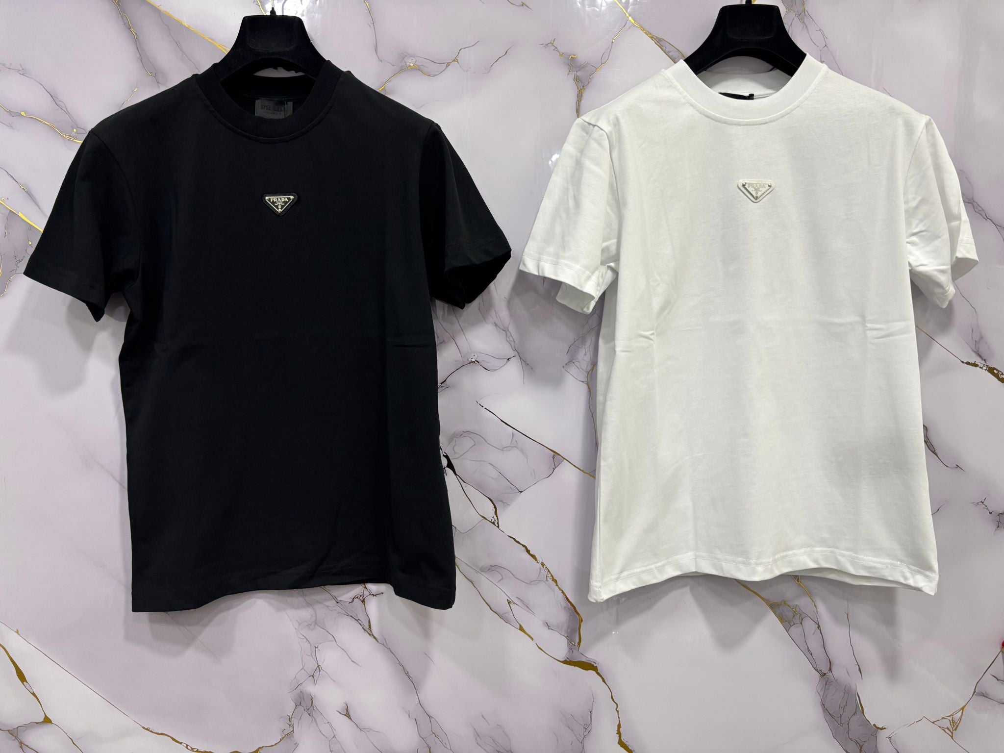 T-SHIRT PRADA